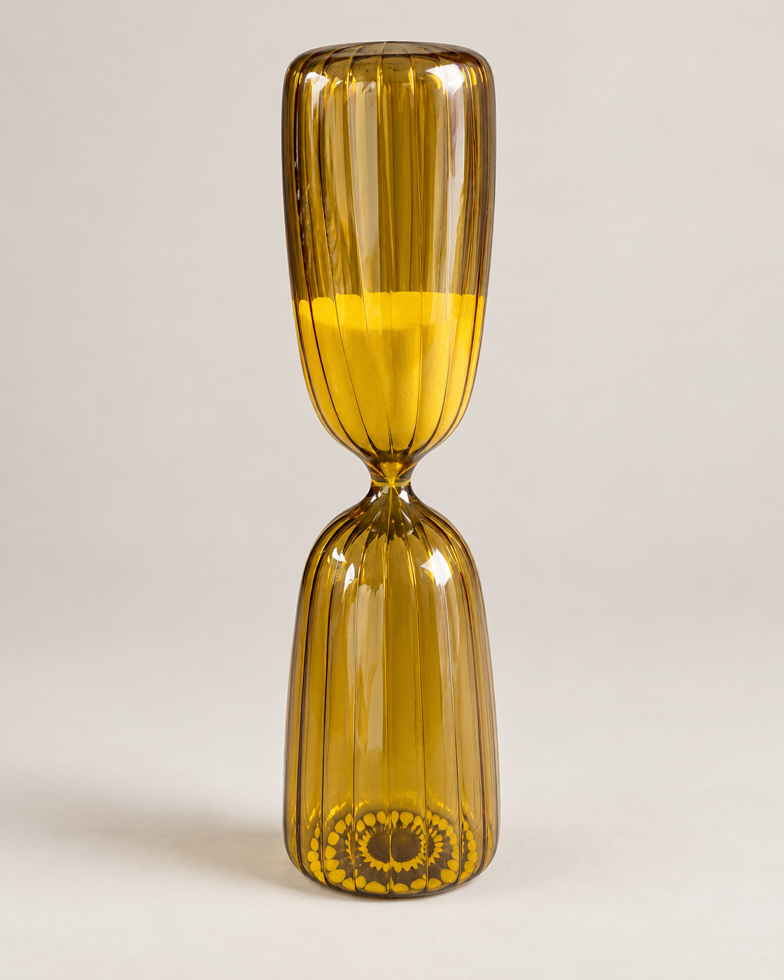 Elegant Minimalist Amber Glass Hourglass / Sand Timer – Sleek Cylindrical Design