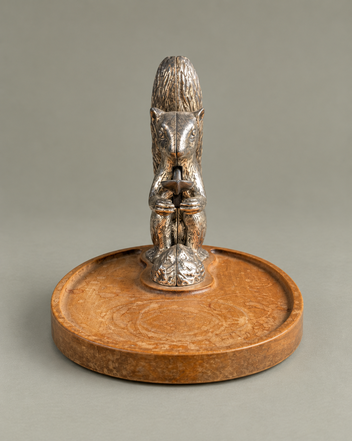 Valenti Squirrel Nutcracker & Serving Tray